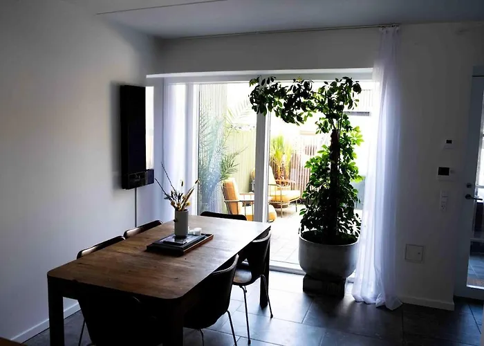 3 Floor In 160 M2-3 Bedrooms Lägenhet